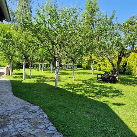 Holiday Home Emir Racic Εξωτερικό φωτογραφία