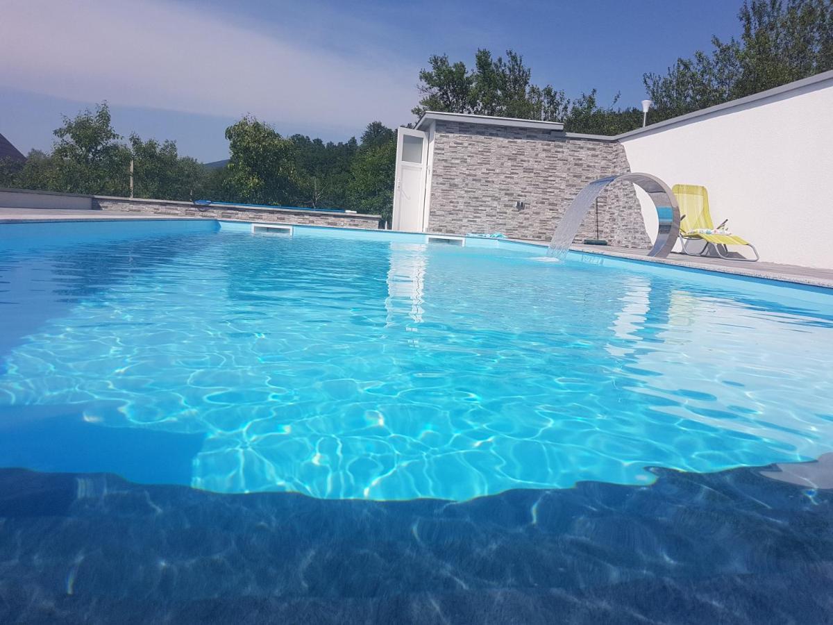 Holiday Home Emir Racic Εξωτερικό φωτογραφία