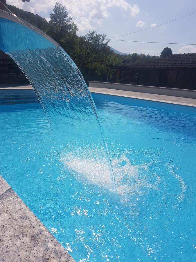 Holiday Home Emir Racic Εξωτερικό φωτογραφία