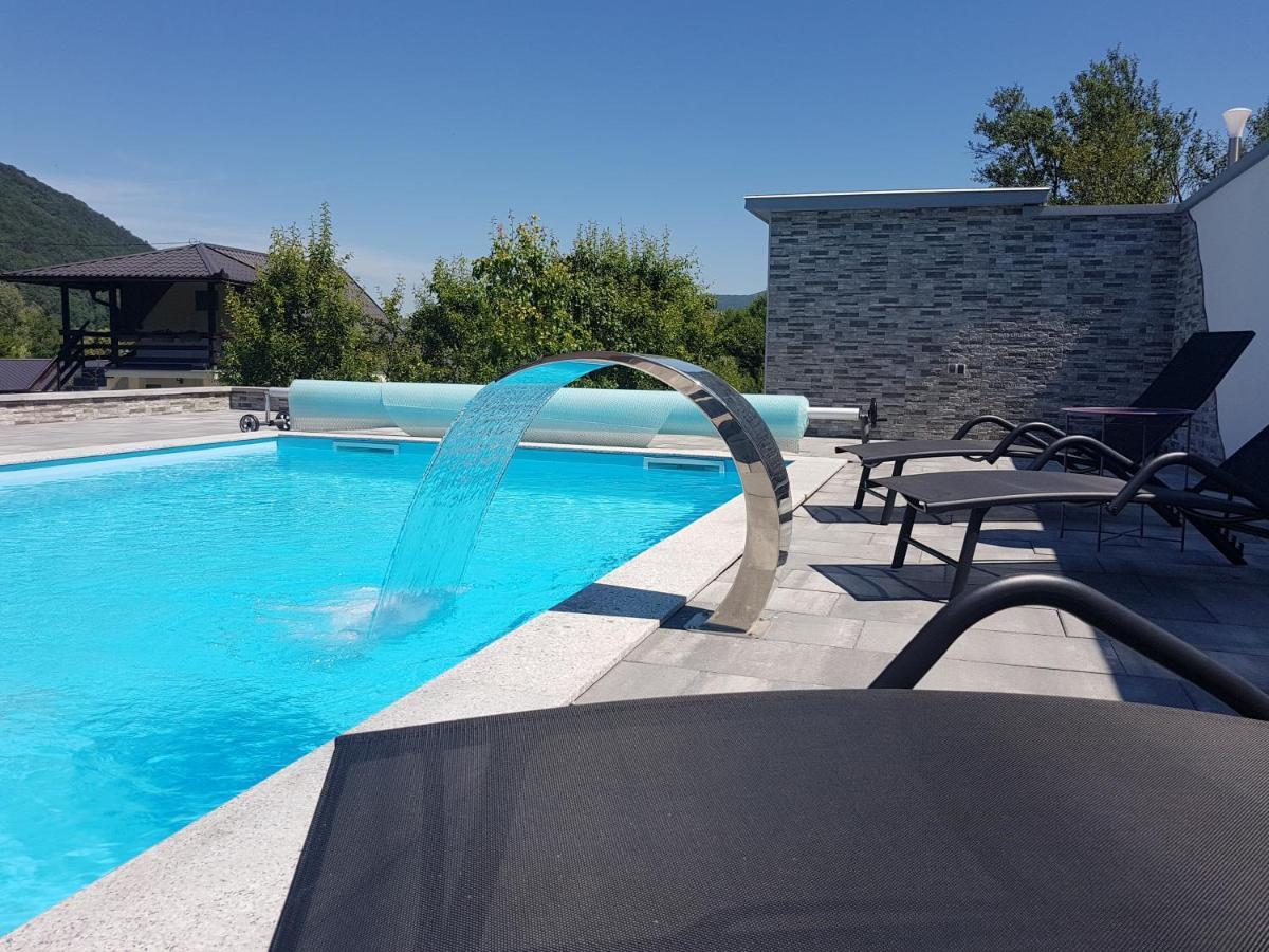 Holiday Home Emir Racic Εξωτερικό φωτογραφία
