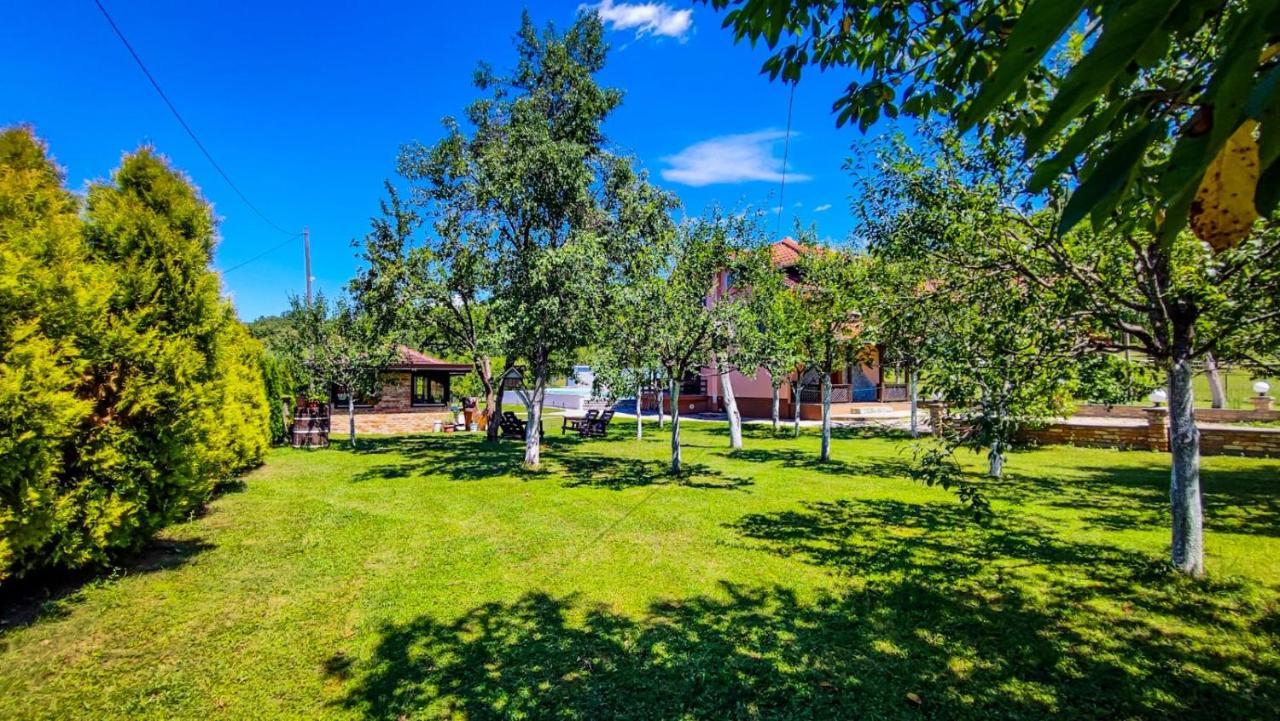Holiday Home Emir Racic Εξωτερικό φωτογραφία