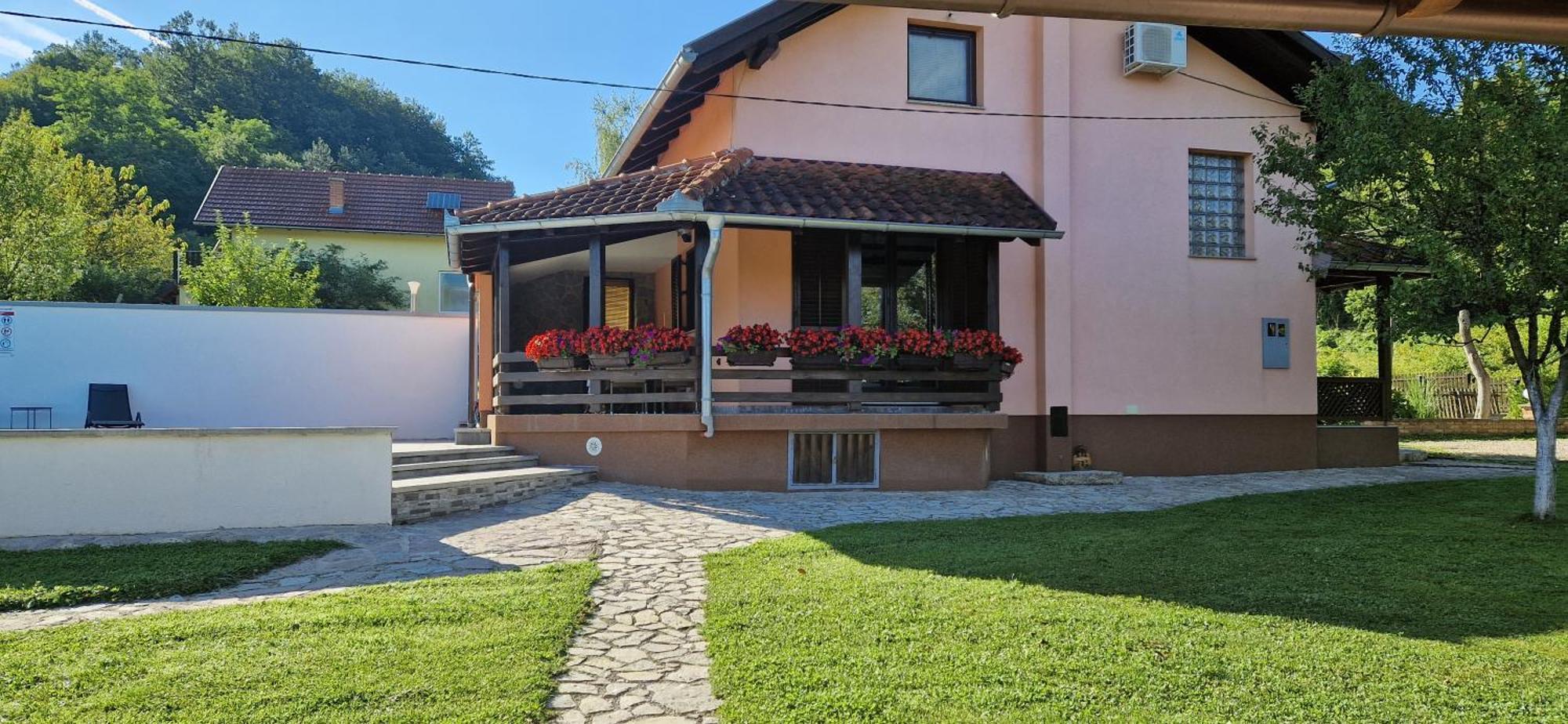 Holiday Home Emir Racic Εξωτερικό φωτογραφία