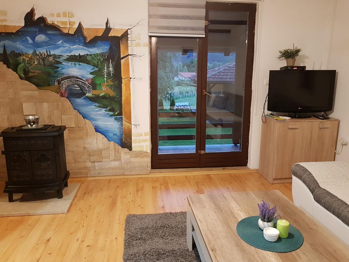 Holiday Home Emir Racic Εξωτερικό φωτογραφία