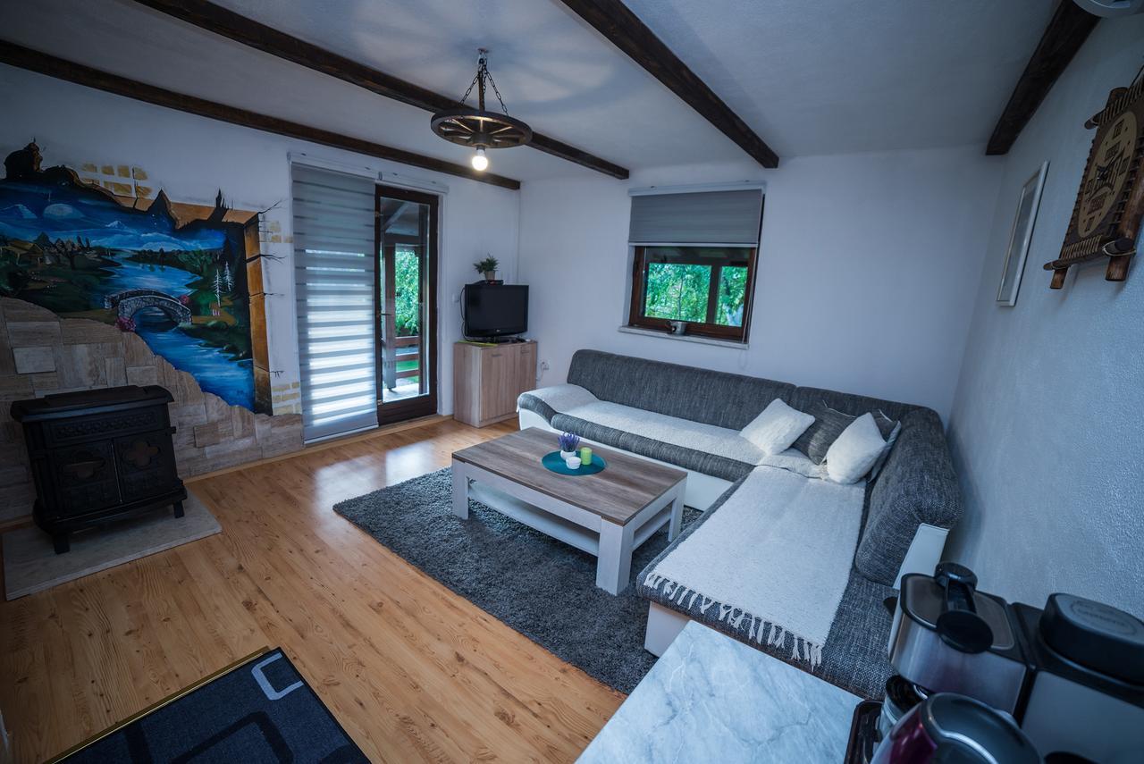 Holiday Home Emir Racic Εξωτερικό φωτογραφία